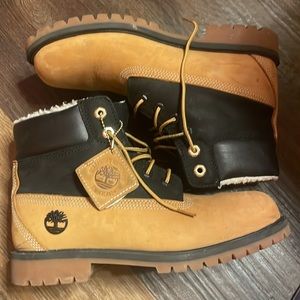 TIMBERLANDS WORN 1 TIME FOR GRADUATION ( STILL IN GOOD CONDITION ) .